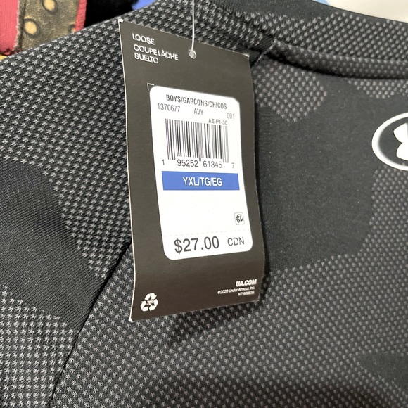 Youth XL Under Armour Tee *BNWT* - Picture 3 of 3